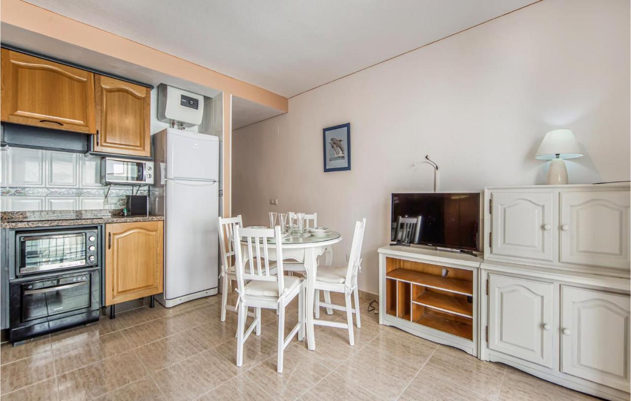 1 Bedroom Cozy Apartment In Мирамар Экстерьер фото